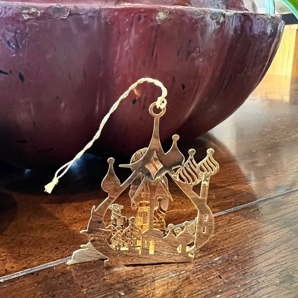 1994 Limited Edition Christmas ornament from Boulder City, titled "Peace," - Picture 6 of 10